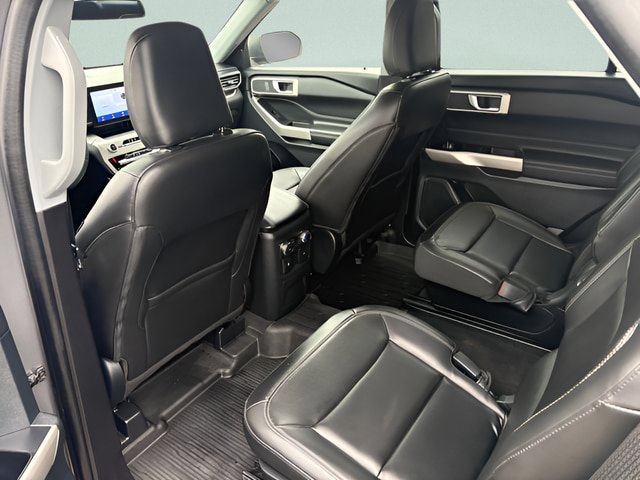 Certified 2022 Ford Explorer XLT w/ Equipment Group 202A AWD/4WD image 5