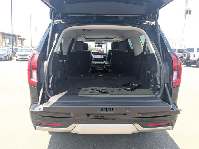 Certified 2025 Ford Expedition Max Platinum w/ Driver's Package AWD/4WD image 33