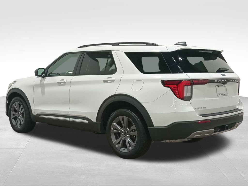 Certified 2025 Ford Explorer Active w/ Active Comfort Package AWD/4WD image 8