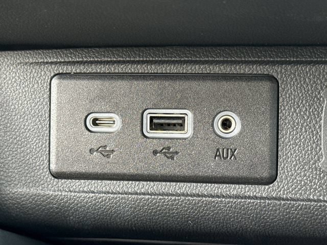 Used 2022 Buick Encore GX Select FWD image 34