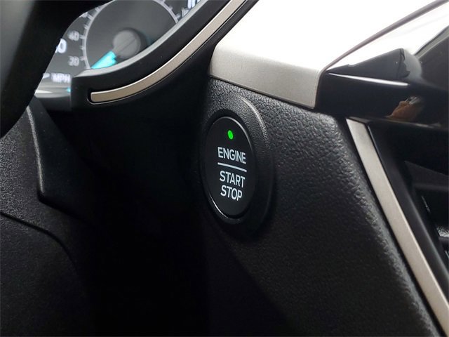 Certified 2022 Ford Escape SE w/ Cold Weather Package image 19