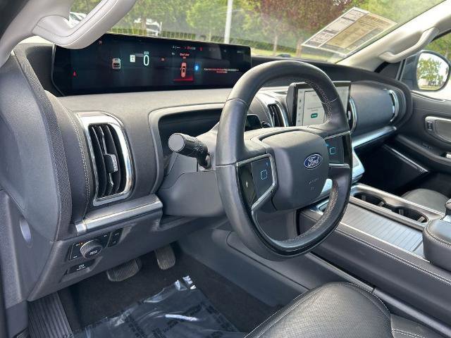 Certified 2025 Ford Expedition Platinum w/ Driver's Package image 22