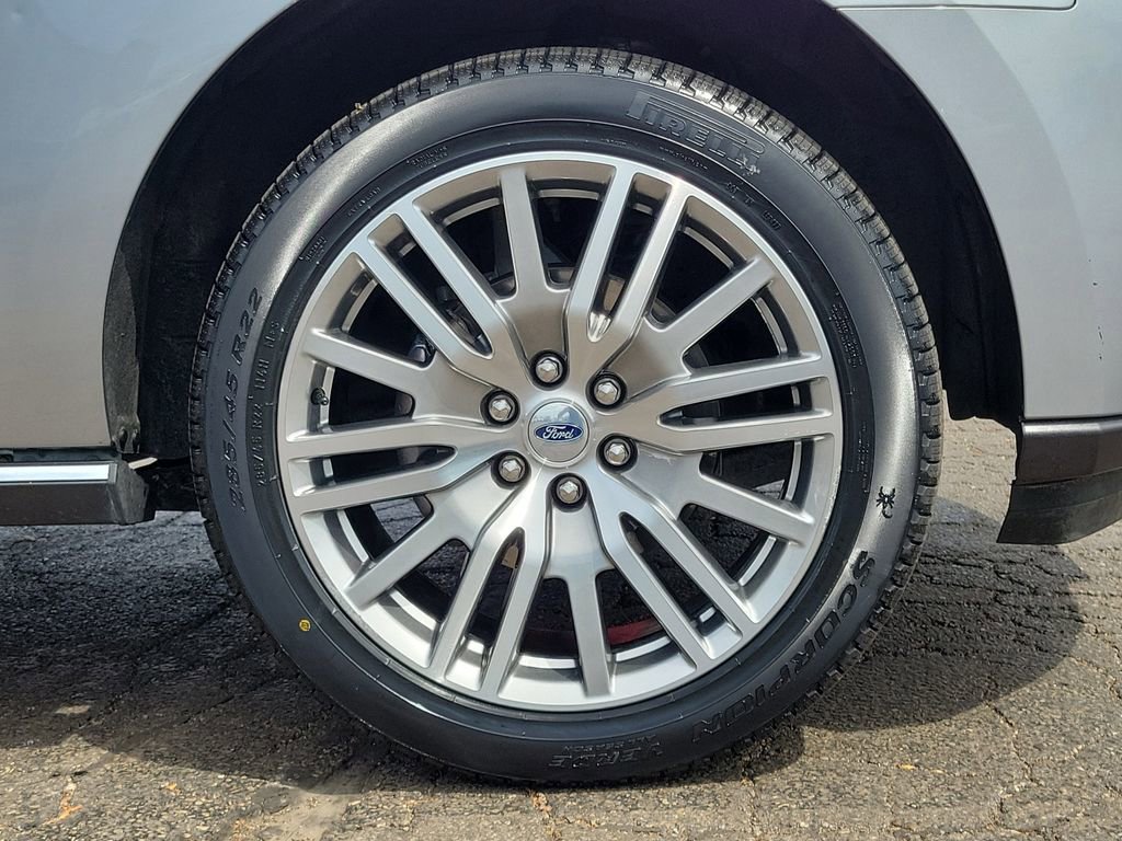 Certified 2024 Ford Expedition Limited image 9