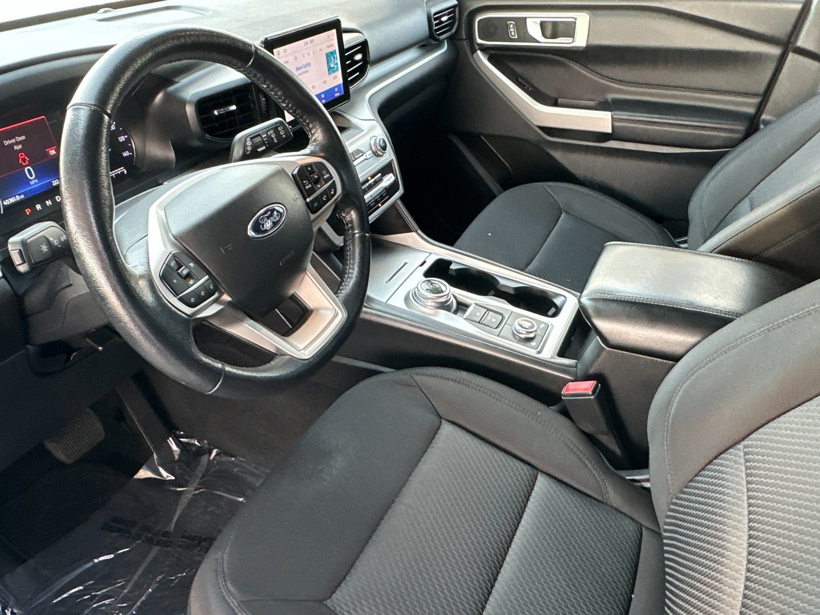 Certified 2022 Ford Explorer XLT w/ Class IV Trailer Tow Package image 11