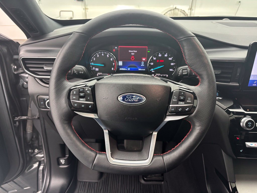 Certified 2024 Ford Explorer ST-Line w/ Class IV Trailer Tow Package AWD/4WD image 21