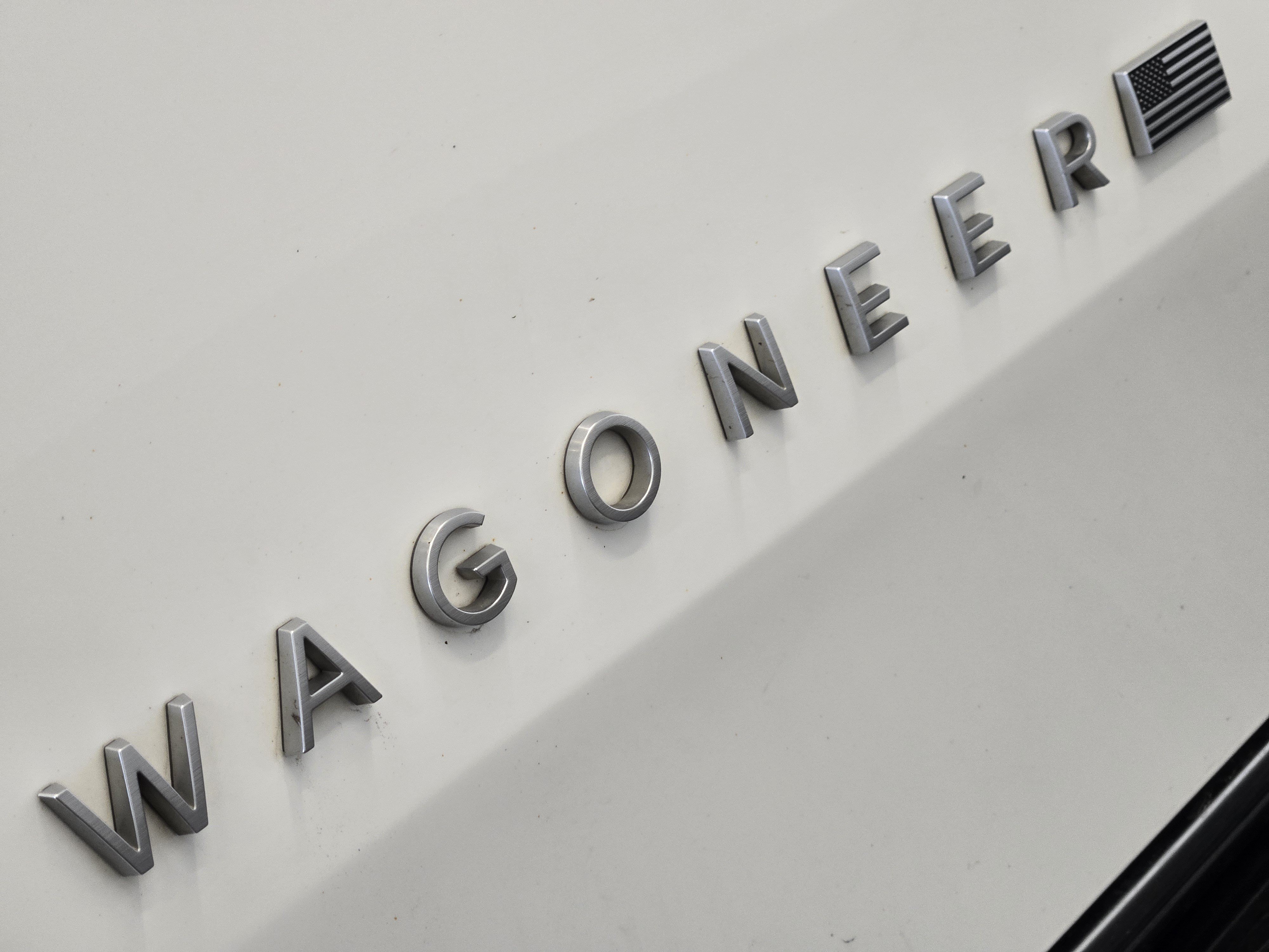 Used 2024 Jeep Wagoneer Series II w/ Flexible Seating Group RWD image 12