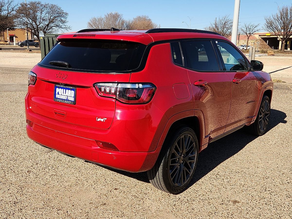 Used 2023 Jeep Compass Limited AWD/4WD image 3