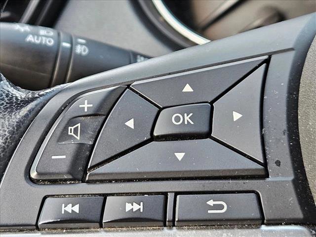 Used 2021 Nissan Rogue Sport SV image 13