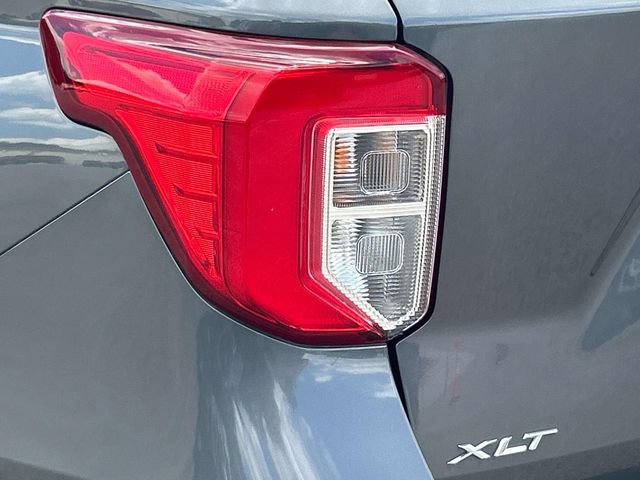 Certified 2023 Ford Explorer XLT RWD image 10
