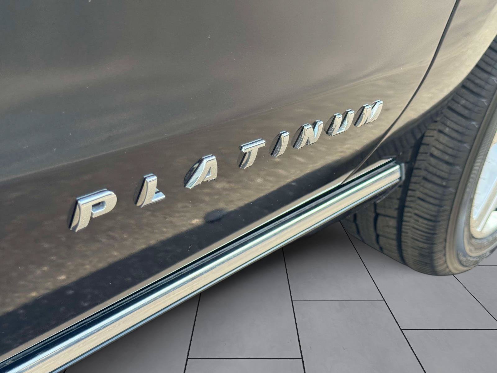 Certified 2024 Ford Expedition Platinum AWD/4WD image 8
