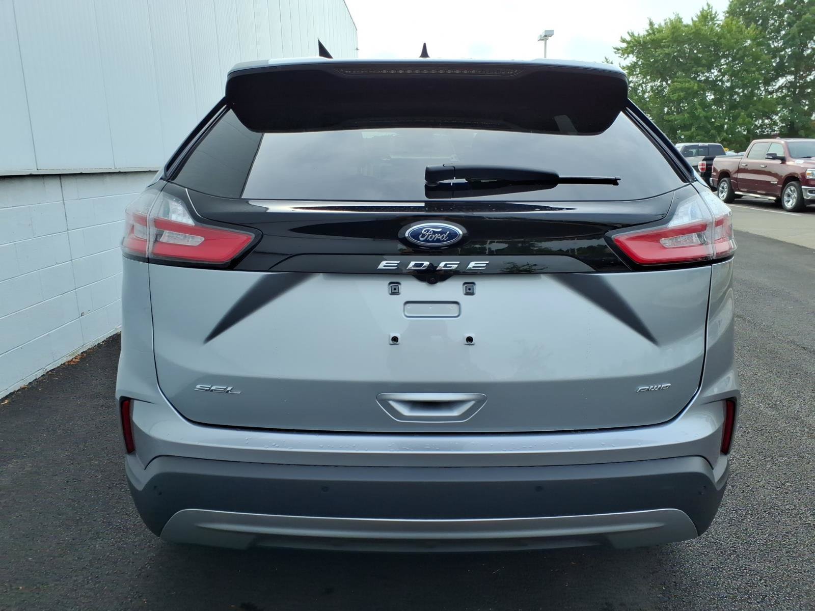 Certified 2024 Ford Edge SEL w/ Convenience Package AWD/4WD image 5