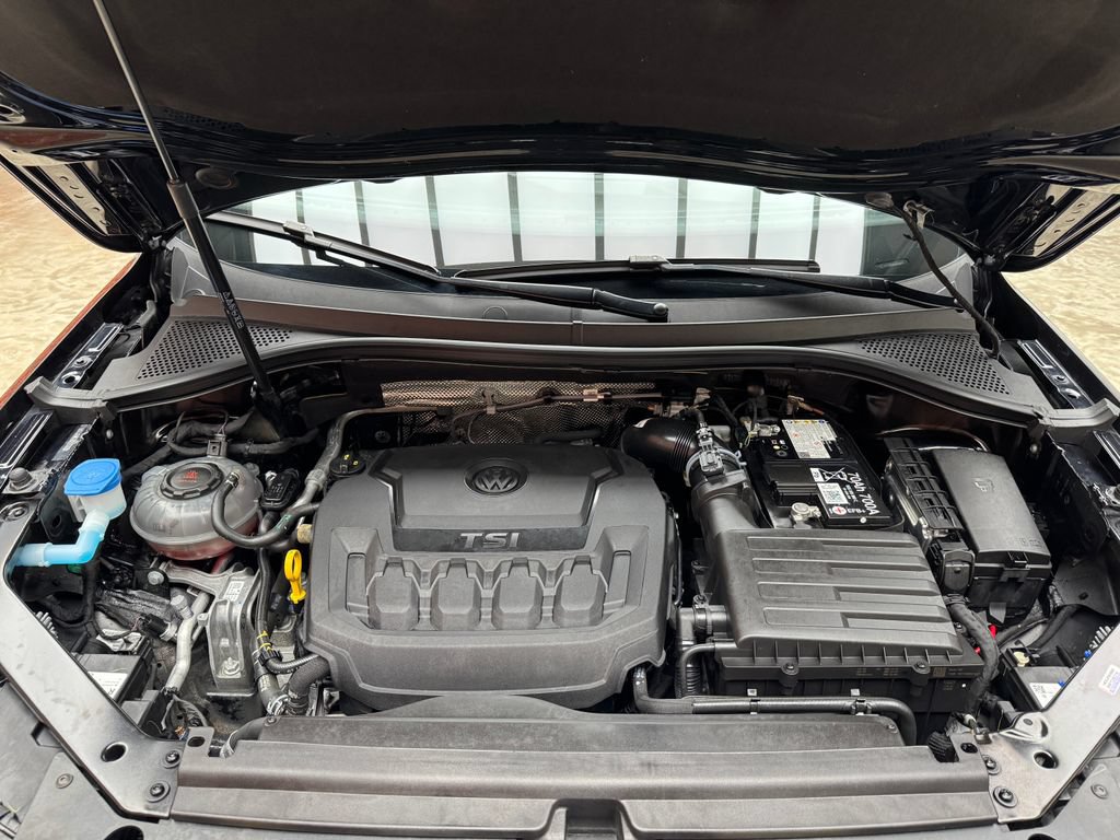Used 2024 Volkswagen Tiguan SEL R-Line AWD/4WD image 27