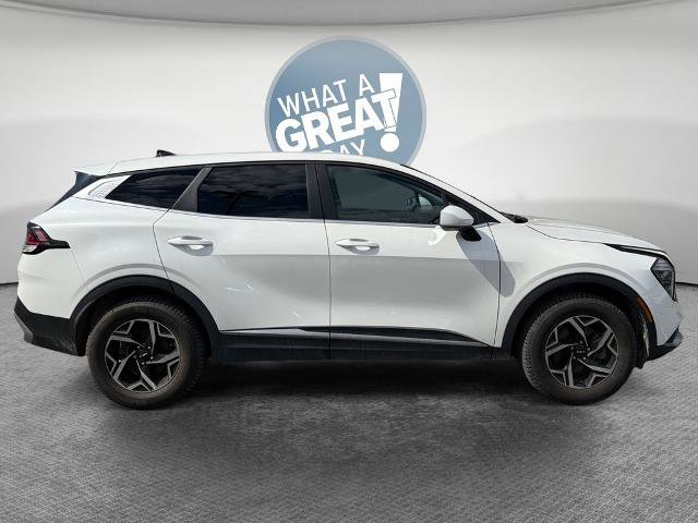 Used 2024 Kia Sportage LX AWD/4WD image 2