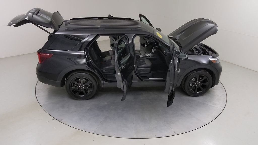 Certified 2023 Ford Explorer ST-Line AWD/4WD image 52