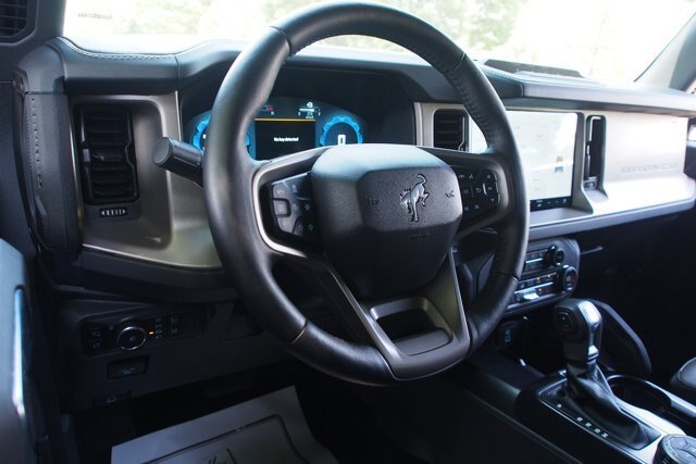 Certified 2025 Ford Bronco Outer Banks w/ Sasquatch Package AWD/4WD image 14