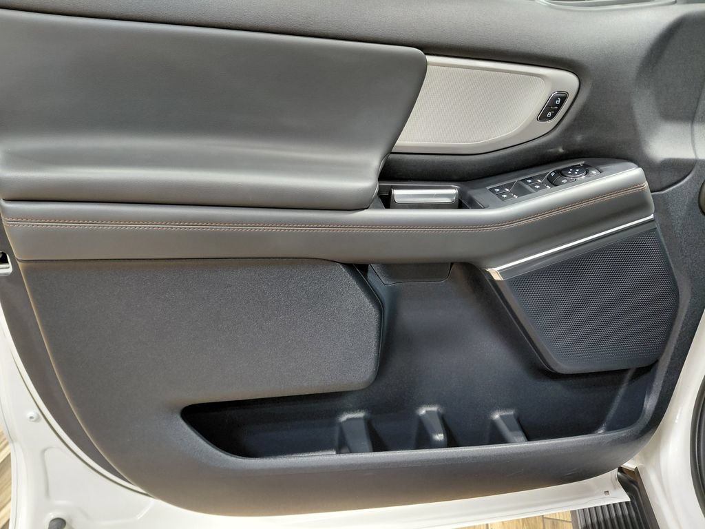 Certified 2025 Ford Expedition Active AWD/4WD image 42