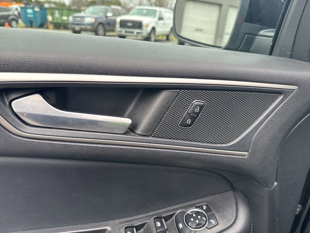 Certified 2023 Ford Edge SEL image 12