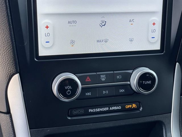 Certified 2024 Ford Edge SE w/ Black Appearance Package image 16