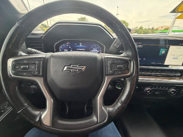 Used 2024 Chevrolet Silverado 2500 LT w/ Midnight Edition AWD/4WD image 7