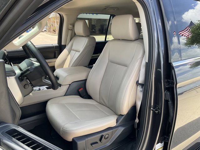 Certified 2024 Ford Expedition XLT RWD image 8