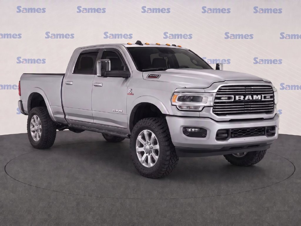 Used 2022 RAM 2500 Laramie AWD/4WD image 1