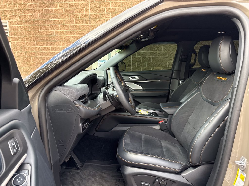Certified 2026 Ford Explorer ST AWD/4WD image 11