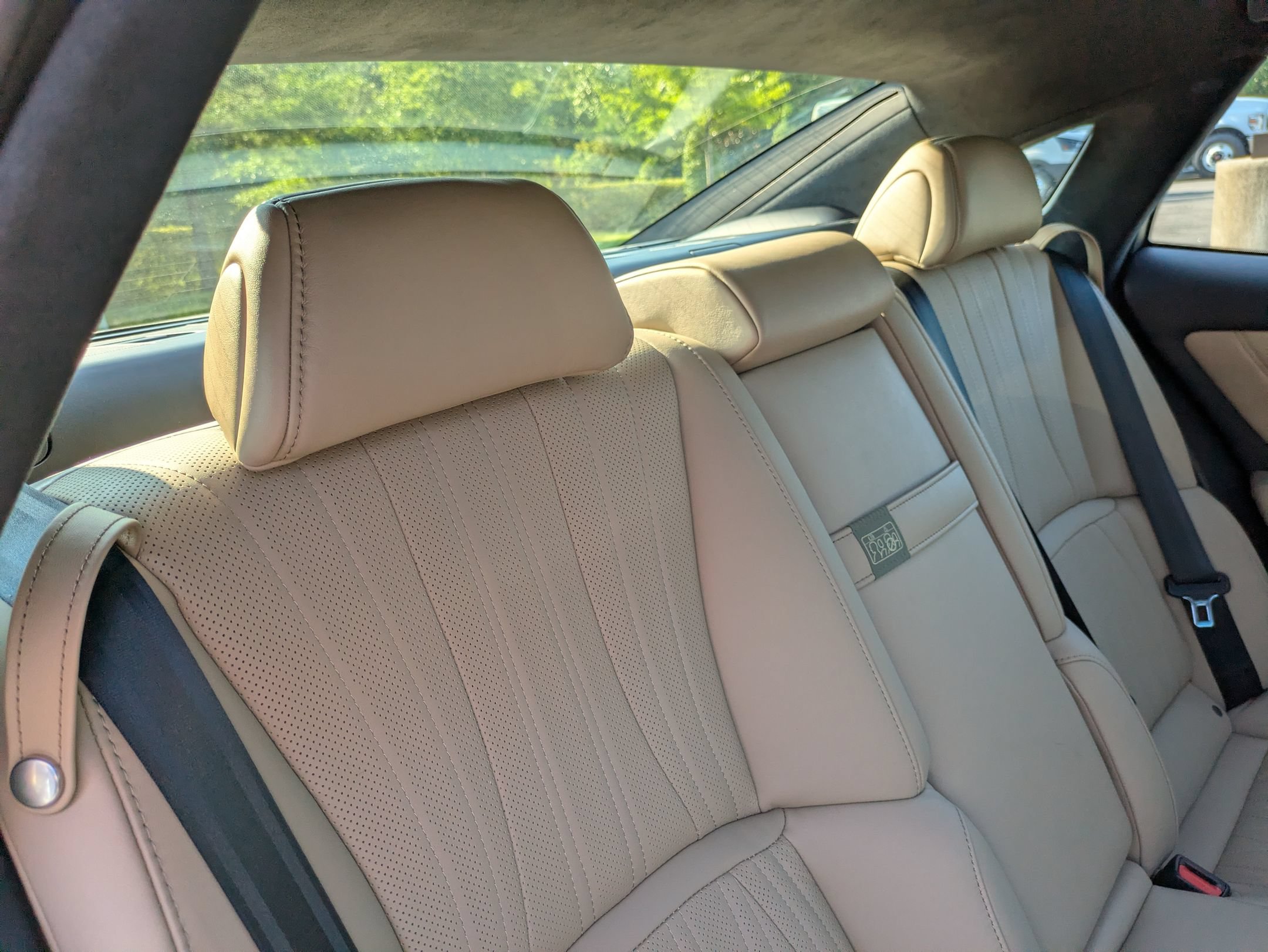 Used 2022 Lexus LS 500 w/ Interior Upgrade Package RWD image 36