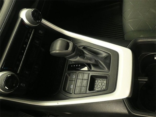 Used 2022 Toyota RAV4 XLE image 13
