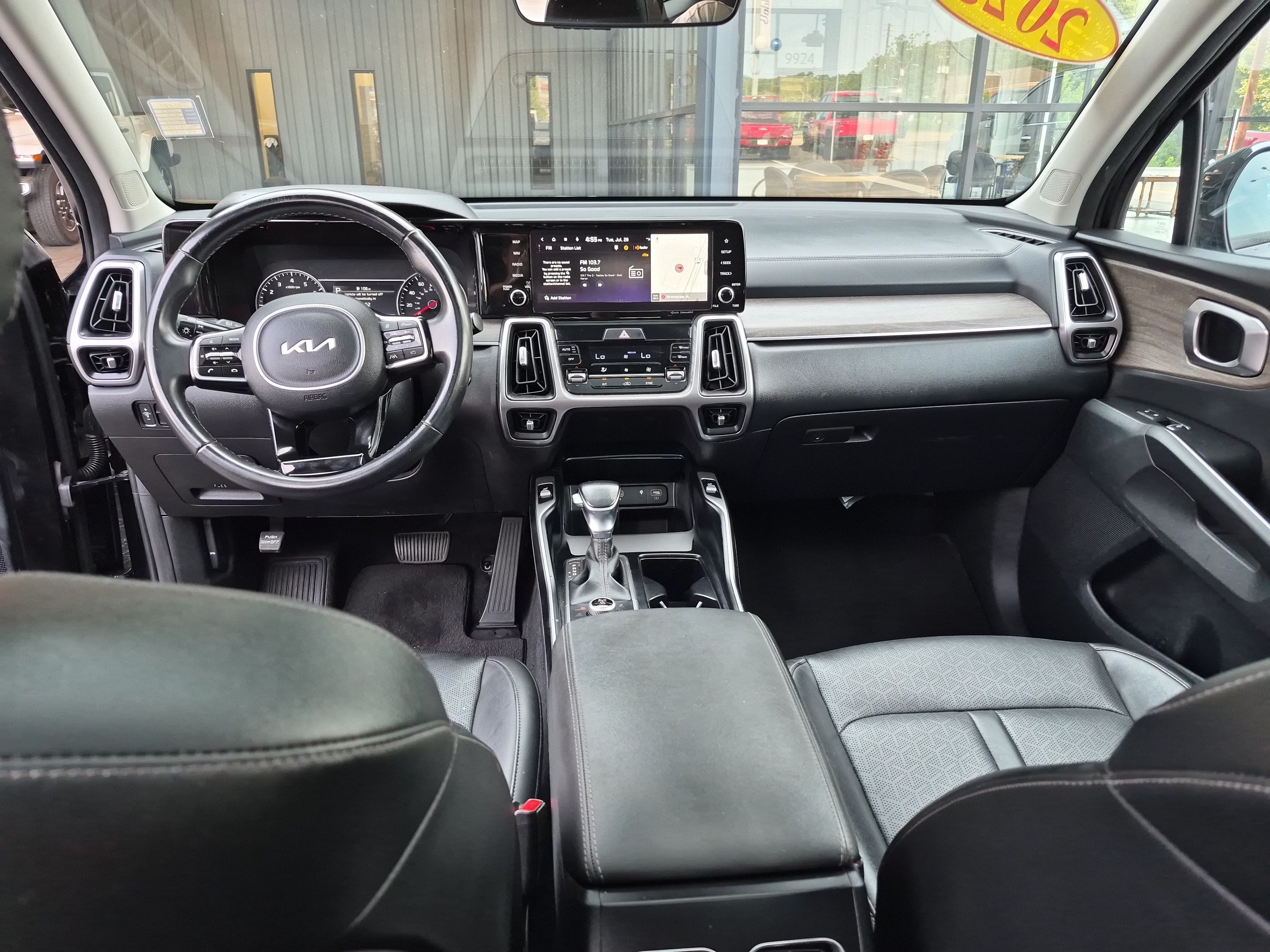 Used 2023 Kia Sorento S w/ Panoramic Sunroof Package AWD/4WD image 22