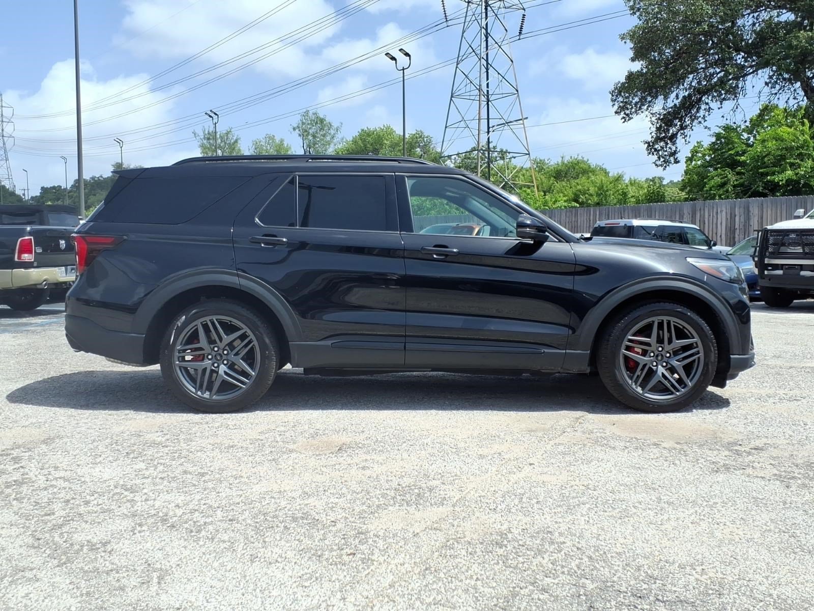 Certified 2025 Ford Explorer ST w/ Sun And Sound Package AWD/4WD image 10