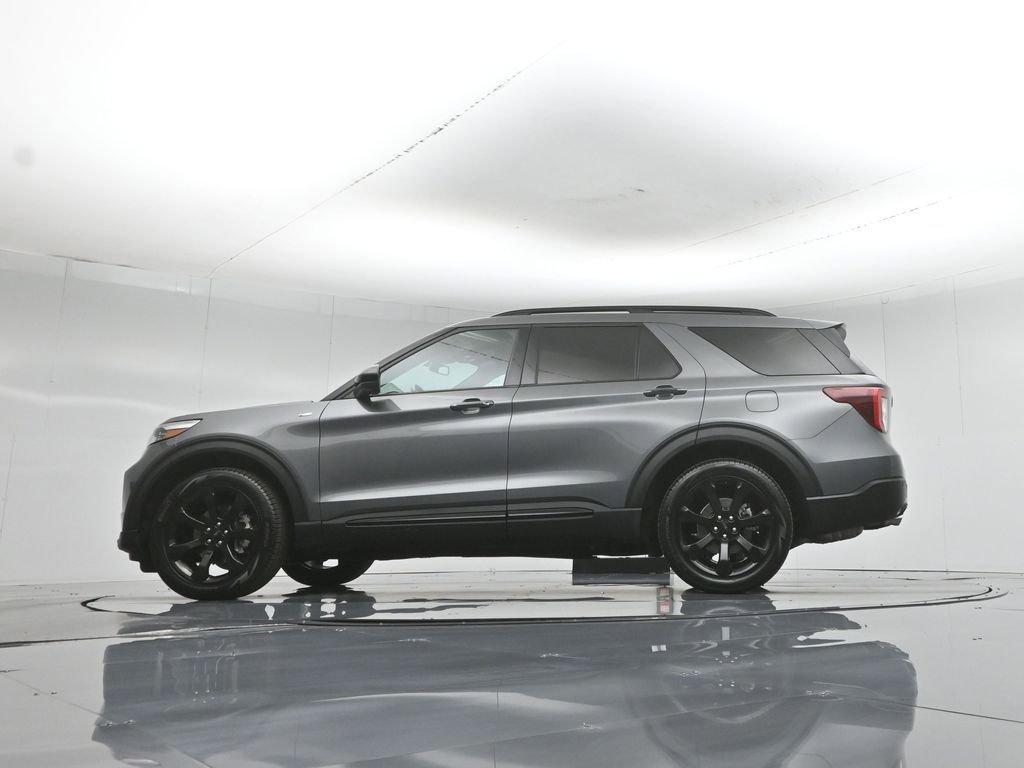 Certified 2023 Ford Explorer ST-Line w/ Class IV Trailer Tow Package RWD image 58