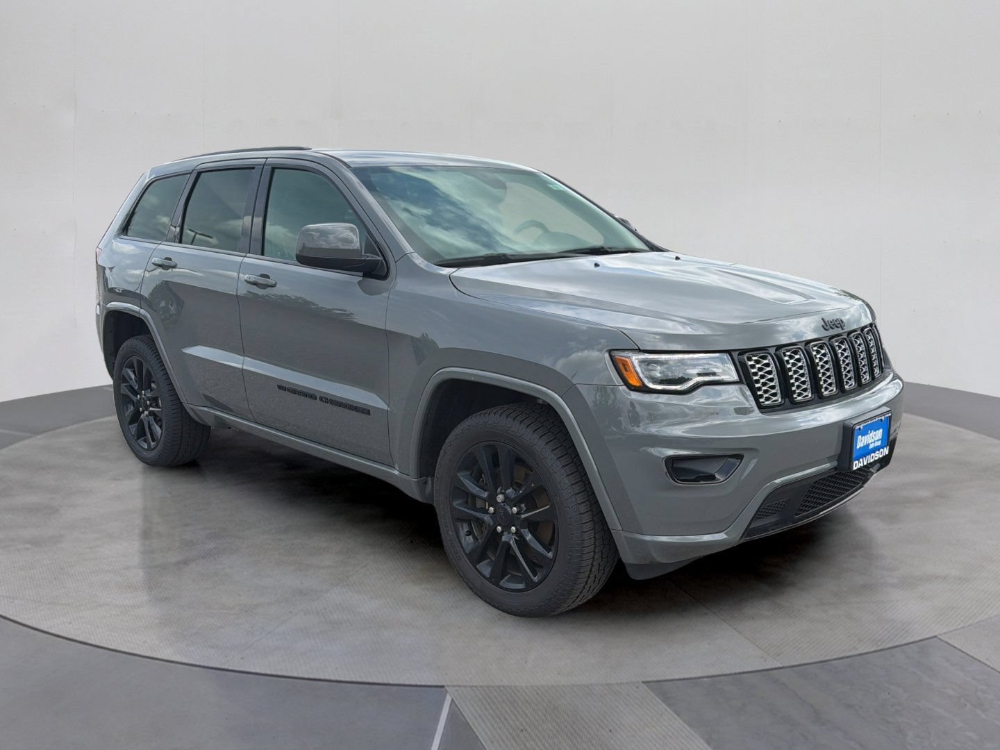 Used 2022 Jeep Grand Cherokee Laredo X AWD/4WD image 10