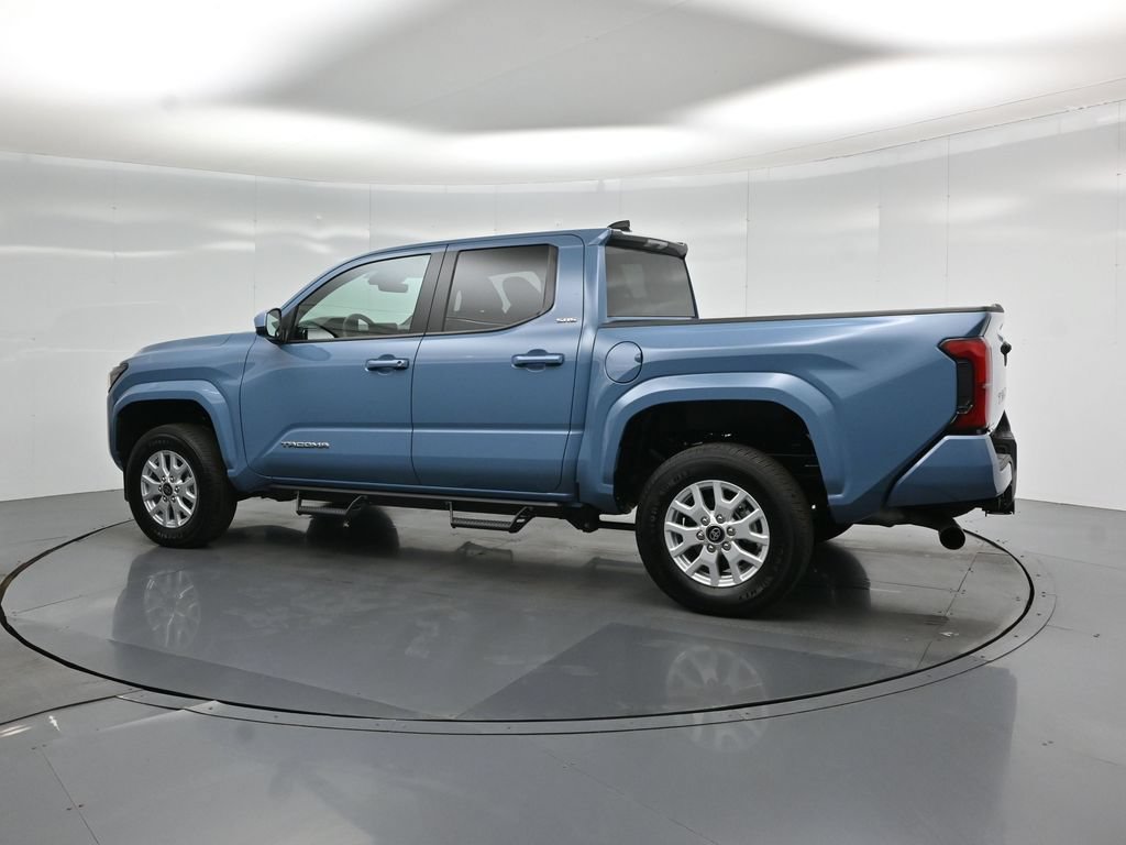 Used 2026 Toyota Tacoma SR5 AWD/4WD image 6