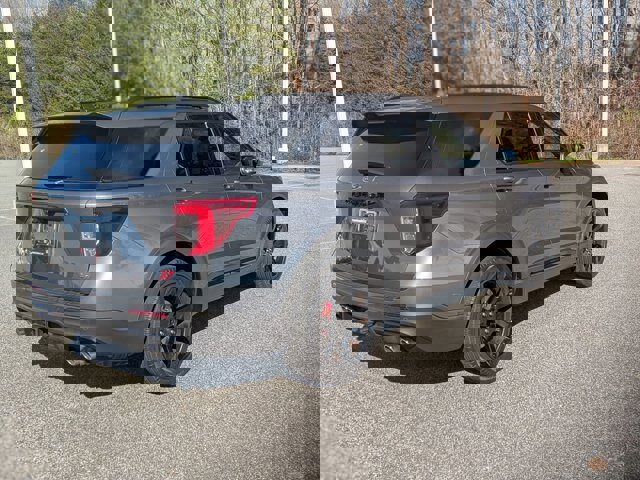 Certified 2021 Ford Explorer ST w/ Equipment Group 401A image 5