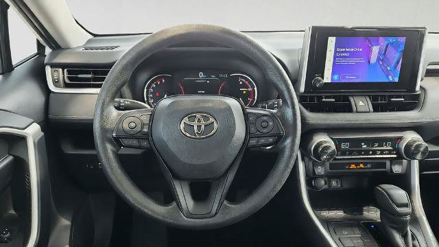 Used 2025 Toyota RAV4 XLE FWD image 24