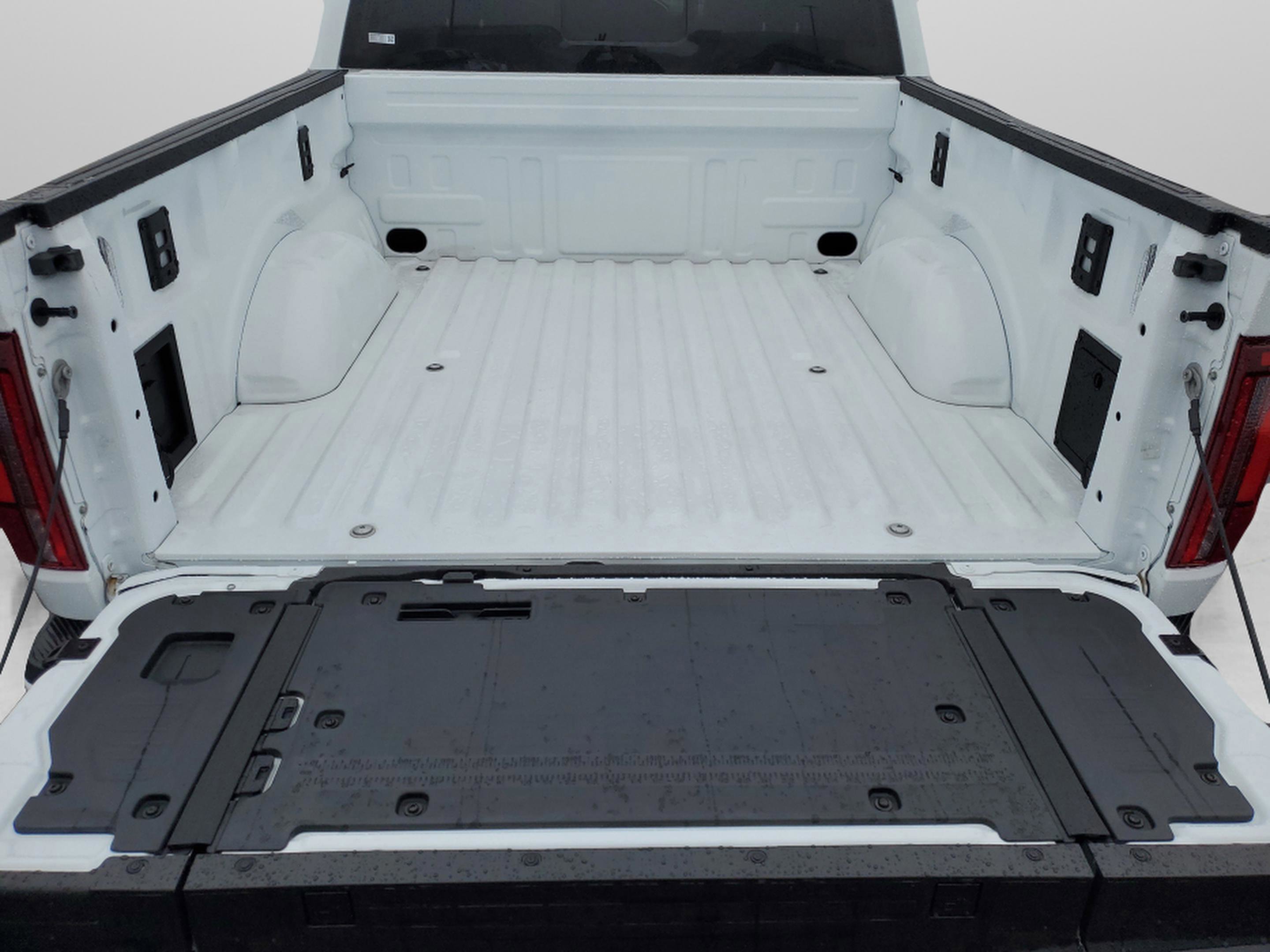 Certified 2025 Ford F150 Lariat w/ Equipment Group 502A High image 7