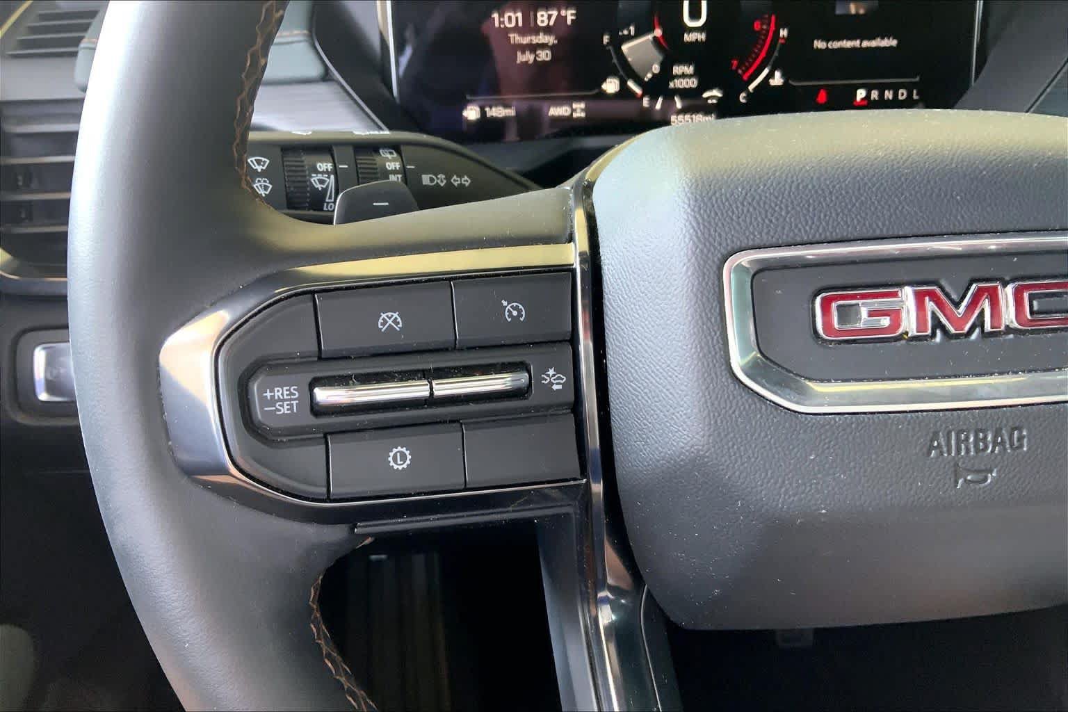 Used 2025 GMC Acadia AT4 w/ Luxury Package AWD/4WD image 24