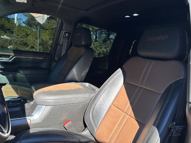 Used 2023 Chevrolet Silverado 1500 High Country w/ Technology Package AWD/4WD image 11