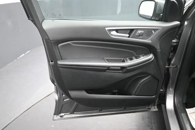 Certified 2024 Ford Edge Titanium AWD/4WD image 19