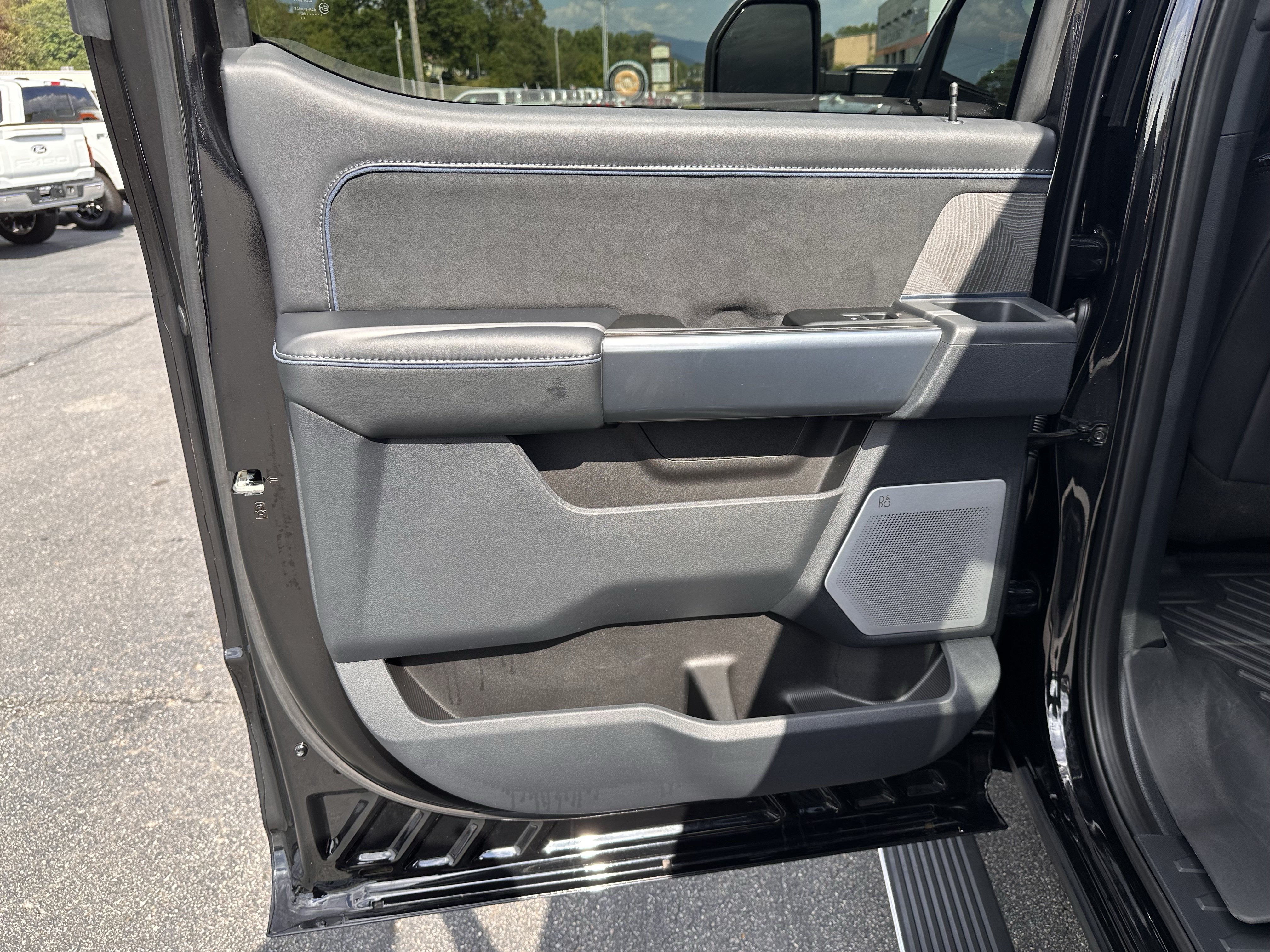 Certified 2025 Ford F250 Platinum AWD/4WD image 14