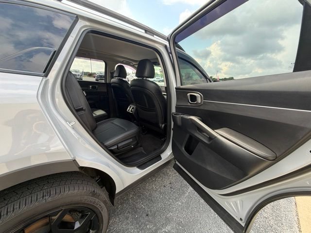 Used 2024 Kia Sorento X-Line EX AWD/4WD image 17