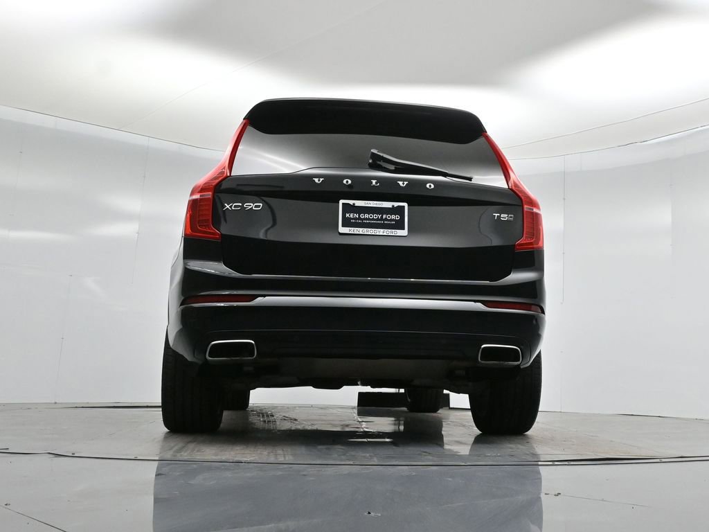 Used 2017 Volvo XC90 T5 Momentum w/ Vision Package image 16