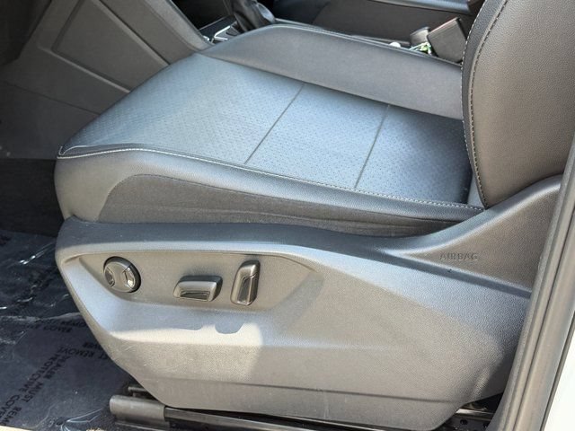 Used 2020 Volkswagen Tiguan SE FWD image 38