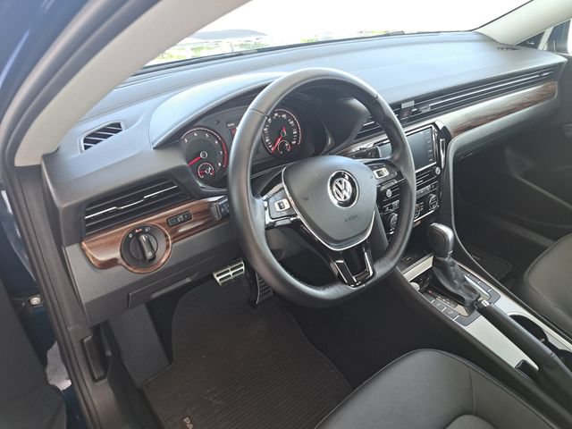 Used 2020 Volkswagen Passat 2.0T SEL FWD image 7