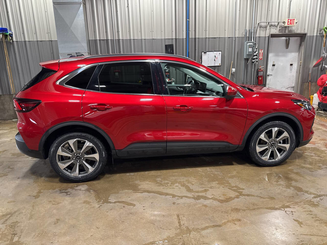 Certified 2024 Ford Escape Platinum image 3