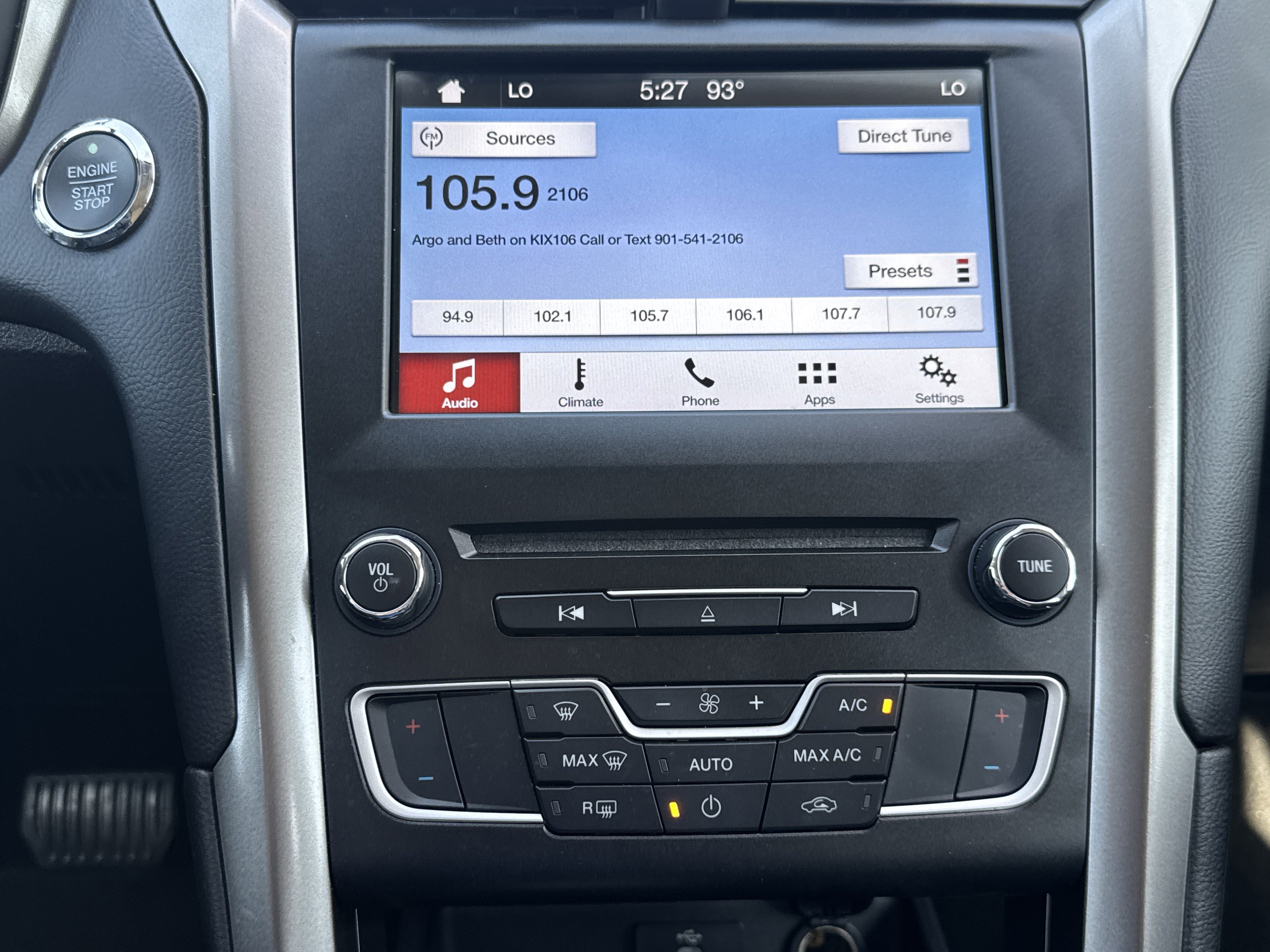 Certified 2017 Ford Fusion SE w/ Fusion SE Technology Package FWD image 19