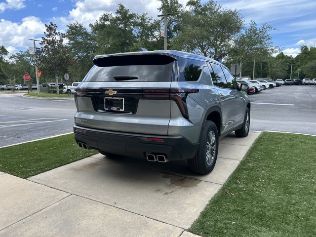 Used 2024 Chevrolet Traverse LS FWD image 6