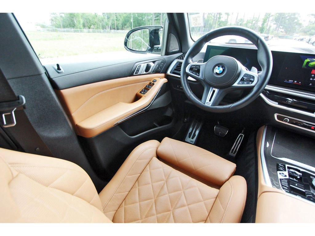 Used 2025 BMW X5 M60i w/ Executive Package image 11