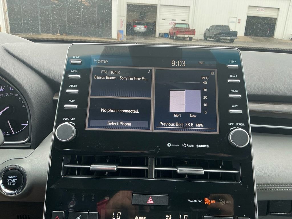 Used 2019 Toyota Avalon XLE w/ Moonroof Package FWD image 26