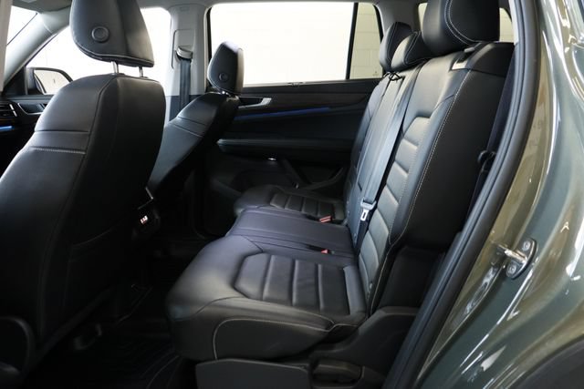 Used 2025 Volkswagen Atlas SEL AWD/4WD image 30